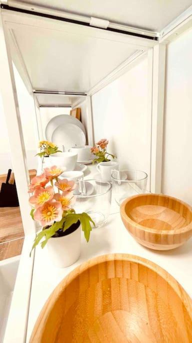 Moderny Apartman S Parkovanim Братислава Екстер'єр фото